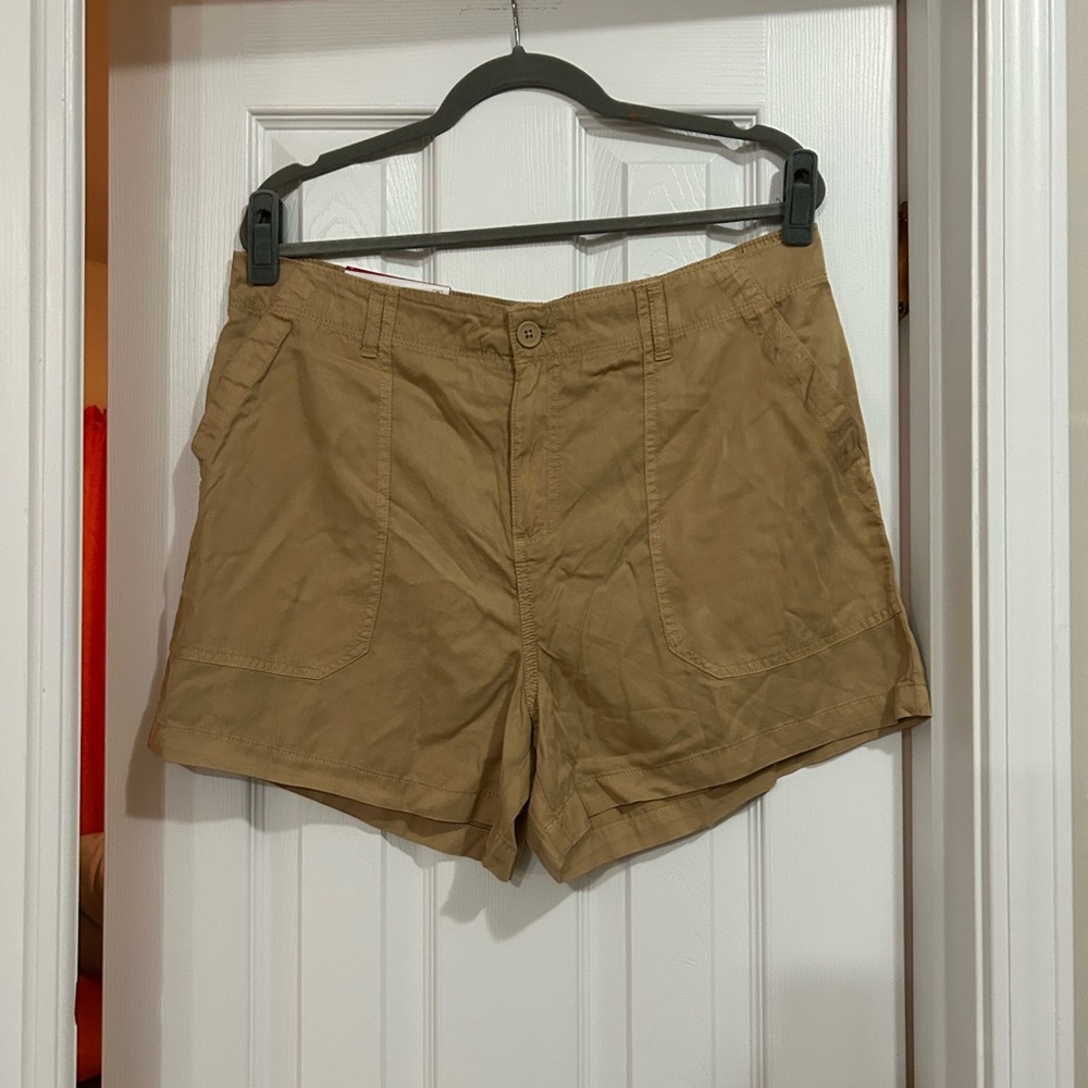 Social Standard by Sanctuary Tan Shorts NWT